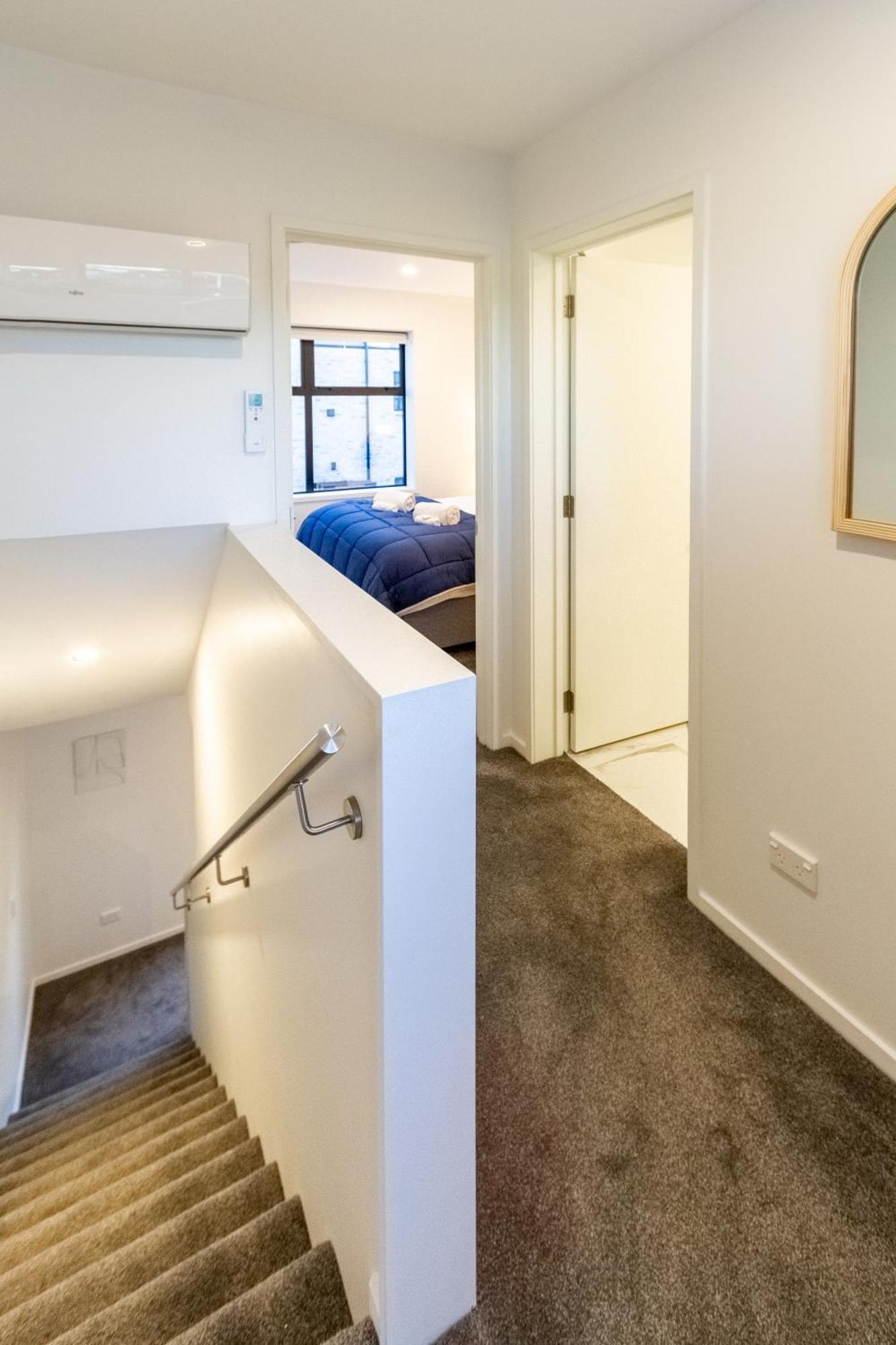 Urban Elegance - 2 Bed, 2 Bath In The Cbd Apartment Крайстчърч Екстериор снимка