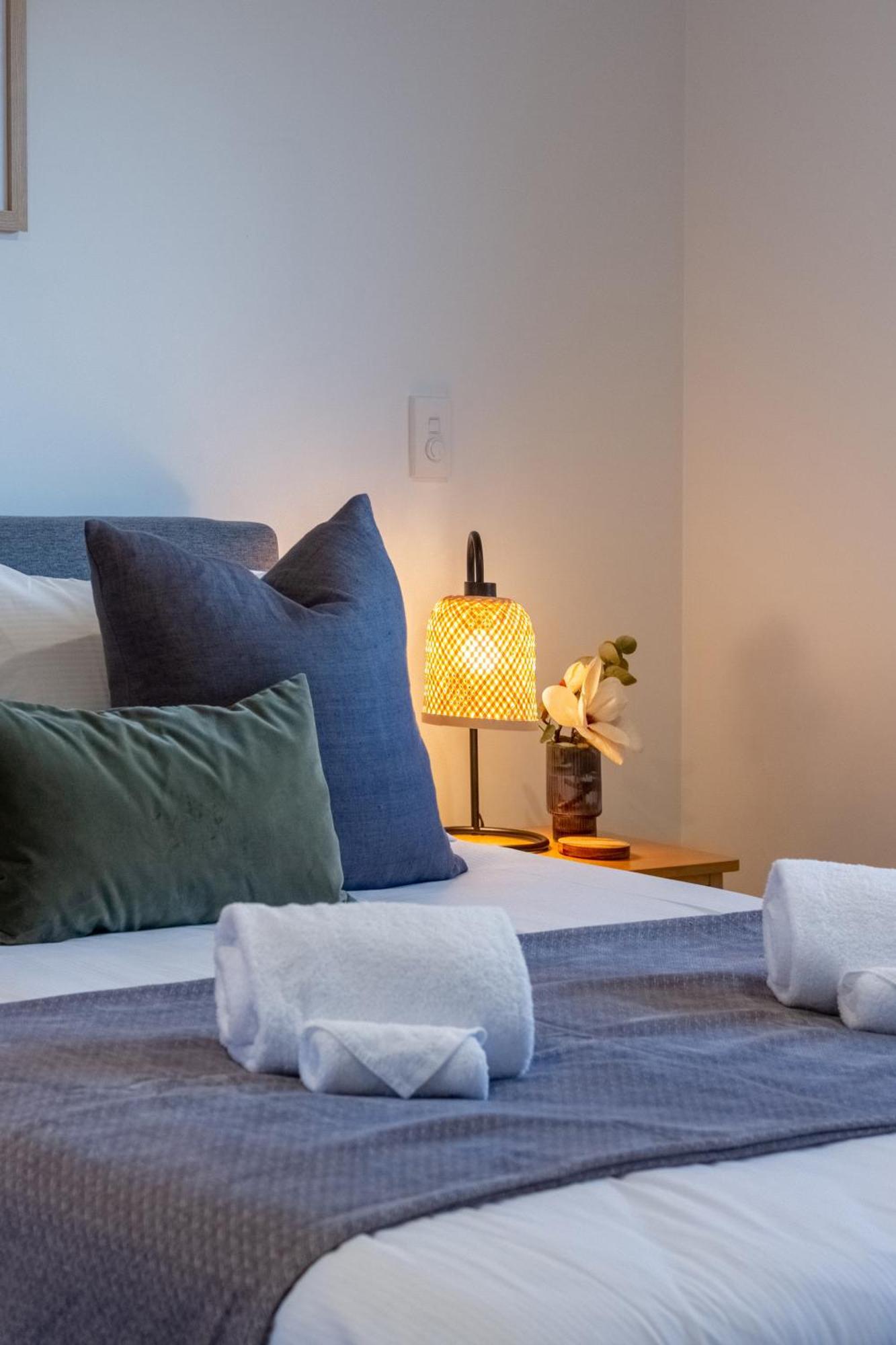 Urban Elegance - 2 Bed, 2 Bath In The Cbd Apartment Крайстчърч Екстериор снимка