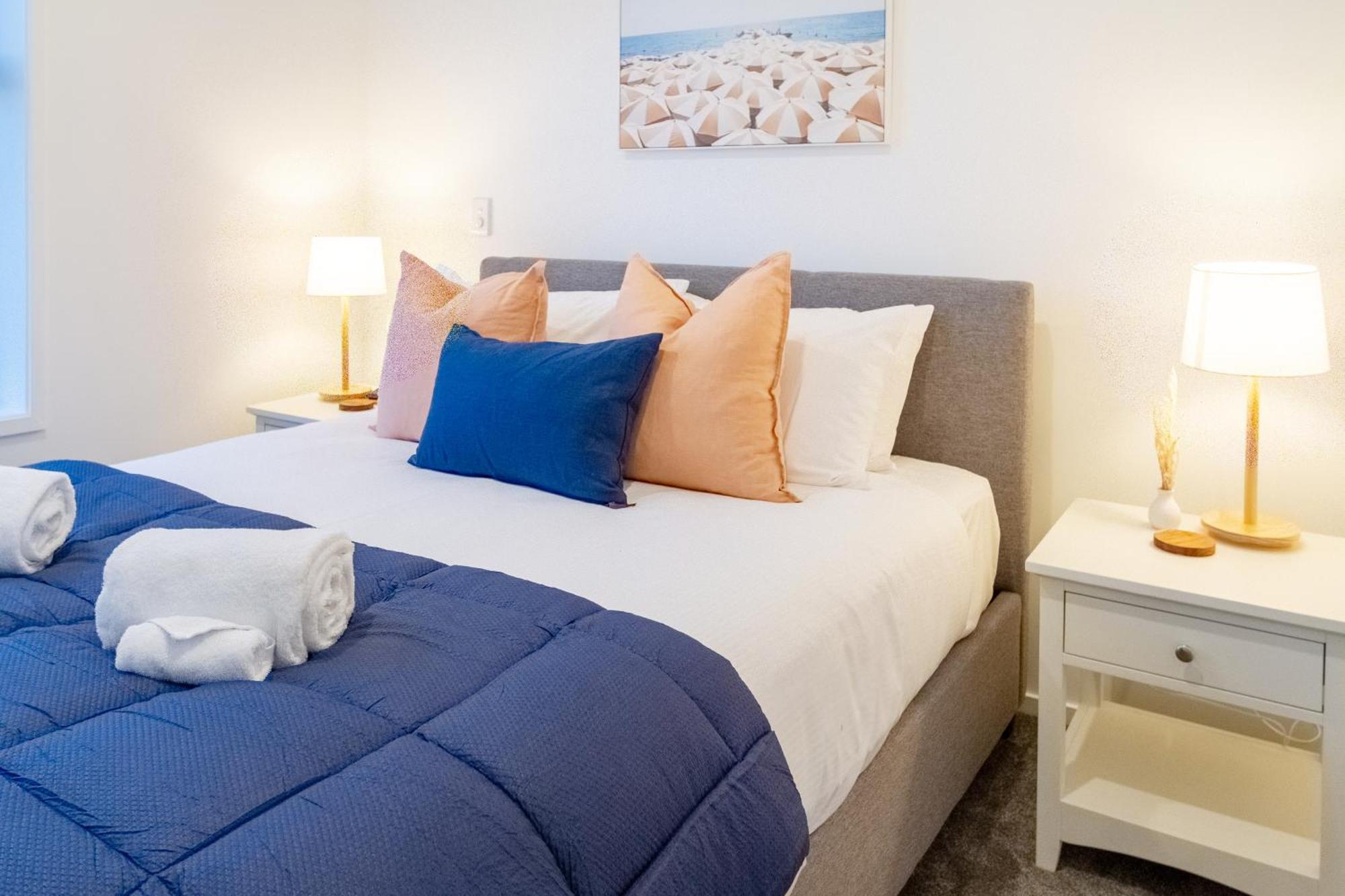 Urban Elegance - 2 Bed, 2 Bath In The Cbd Apartment Крайстчърч Екстериор снимка