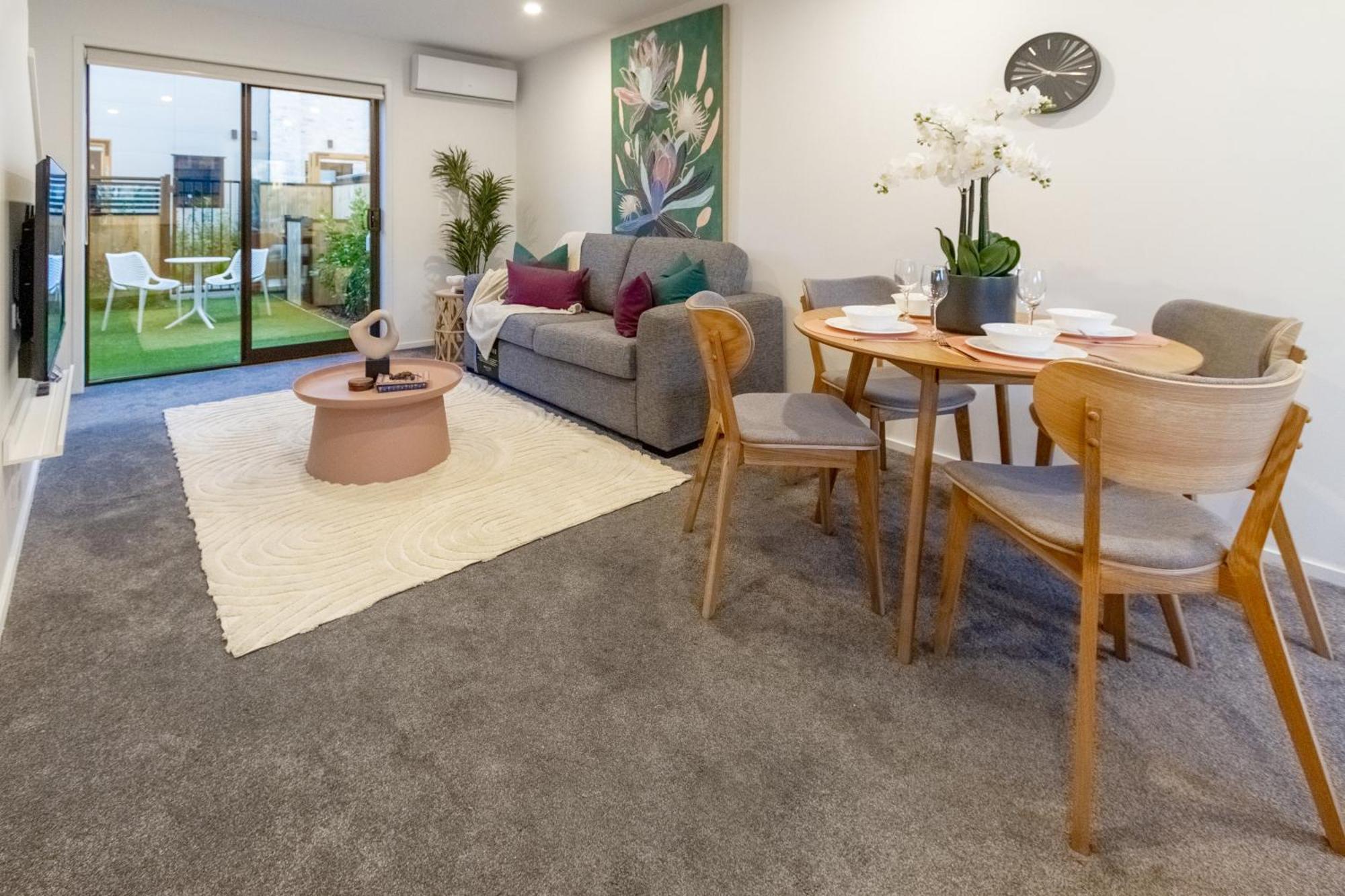 Urban Elegance - 2 Bed, 2 Bath In The Cbd Apartment Крайстчърч Екстериор снимка