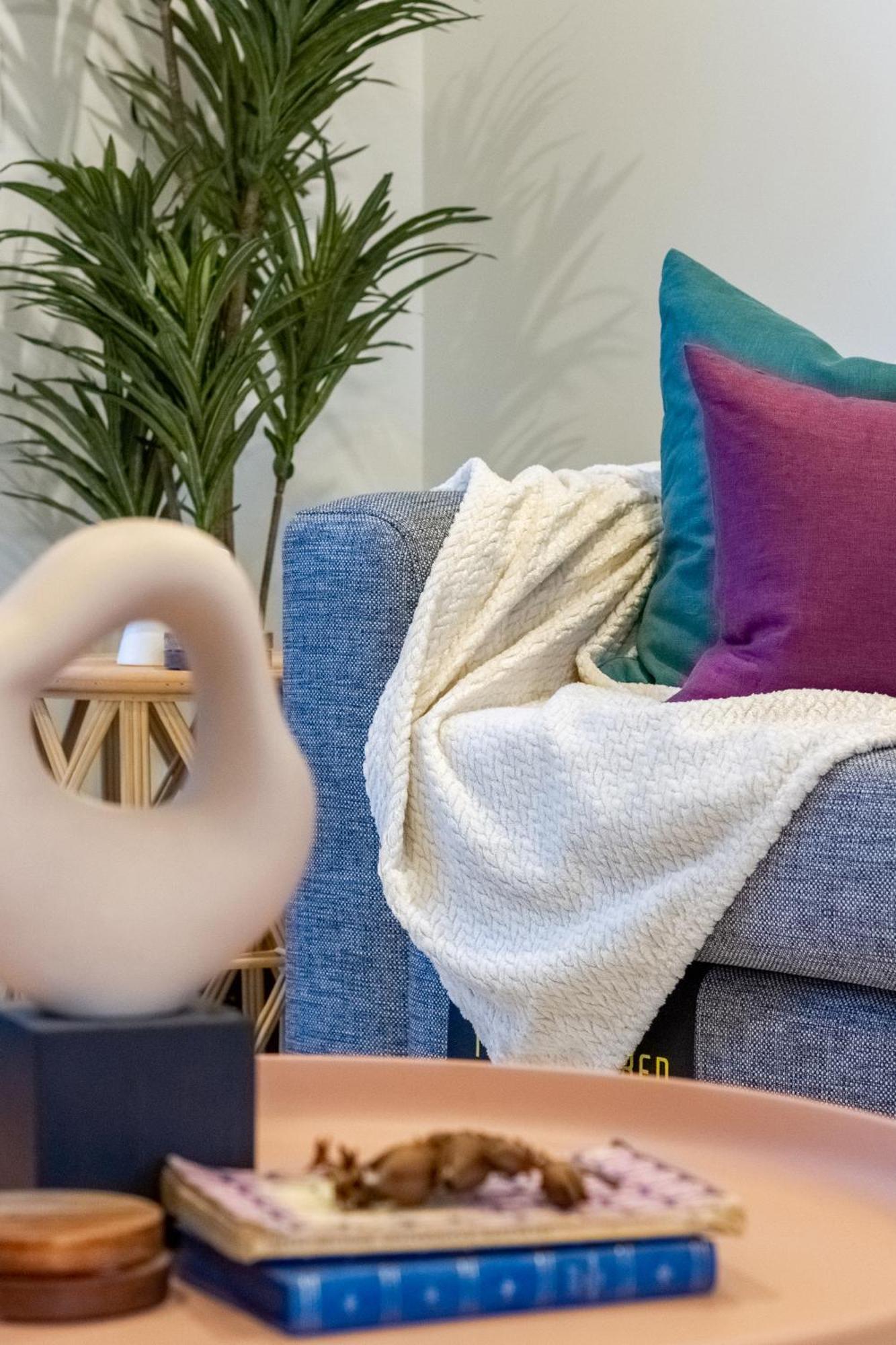Urban Elegance - 2 Bed, 2 Bath In The Cbd Apartment Крайстчърч Екстериор снимка
